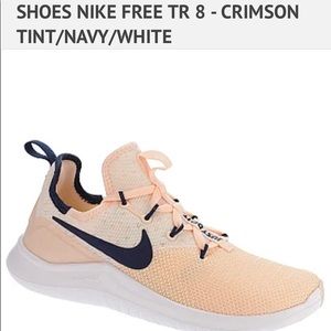 Nike Free TR 8 Sneakers👟